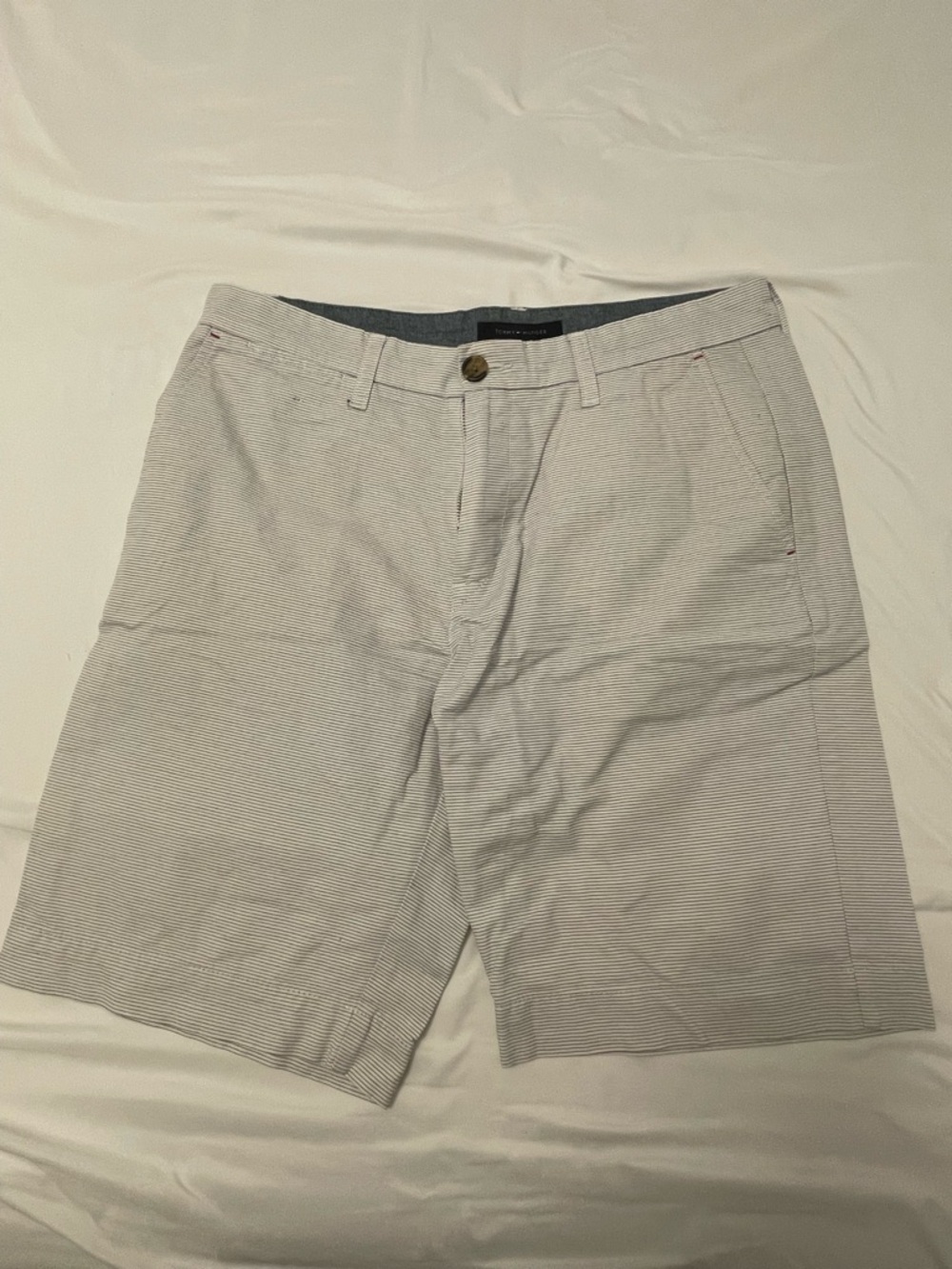 Tommy Hilfiger Men's Light Gray Micro-Striped Summer Shorts